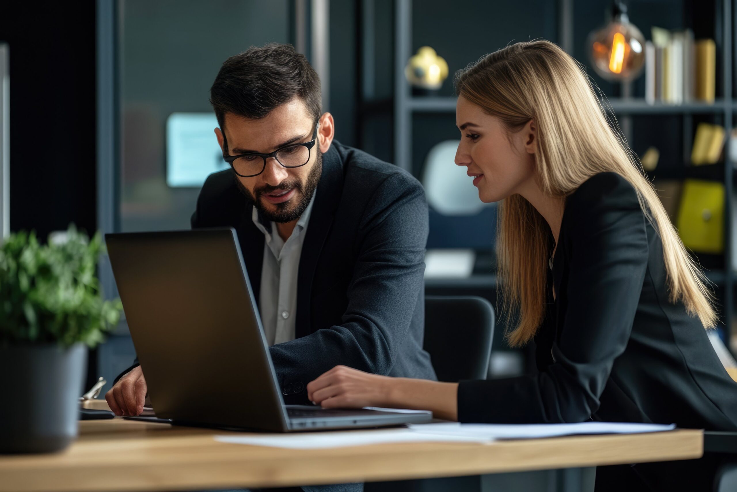 project-meeting-scaled Mobile Business Apps